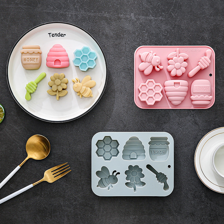 6-hole Bee Theme Silicone Mold - огляд і ціна Bunny Cake Mold